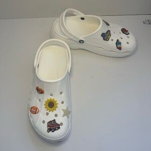 New crocs  never been wear size 10